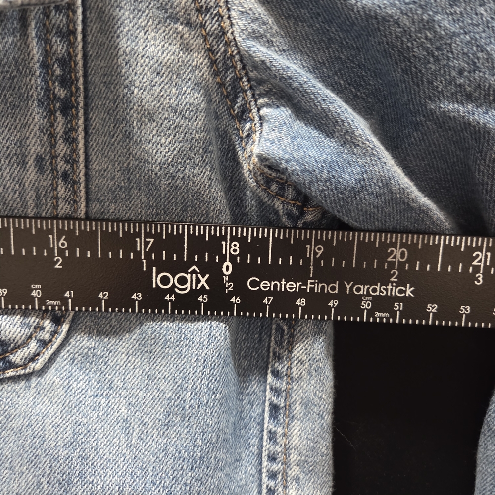 Universal Thread Retro Oversized Denim Shacket 10… - image 6